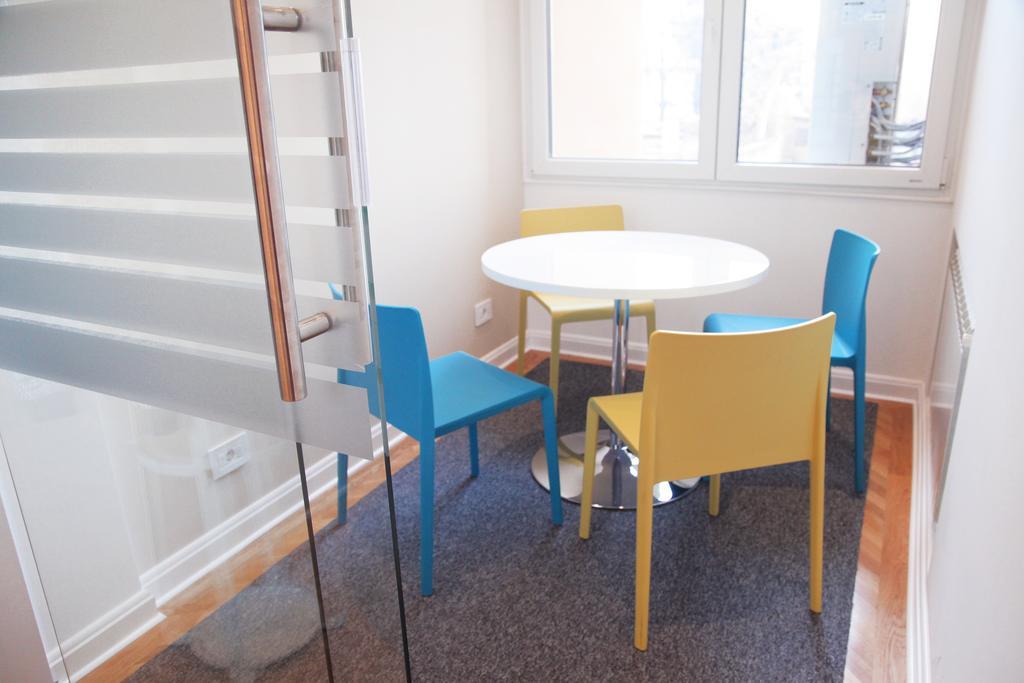 Hostel Karavan Inn Белград Екстериор снимка